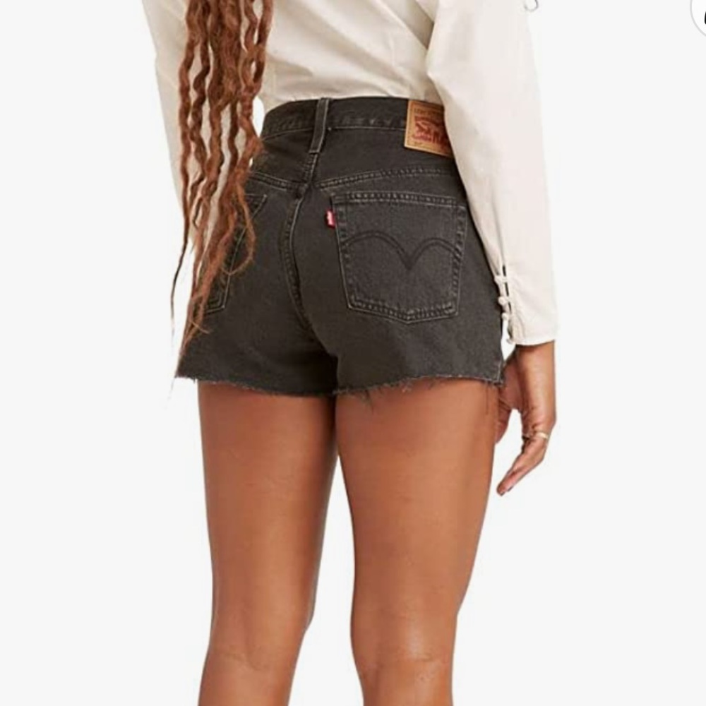 BRAND NEW Levi’s Black 501 Shorts Size 30